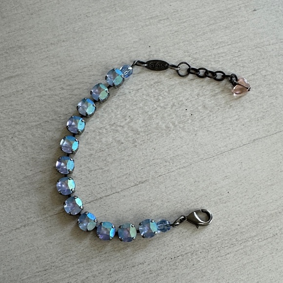 Sabika Jewelry - Sabika fun size frosty iridescent blue crystal bracelet